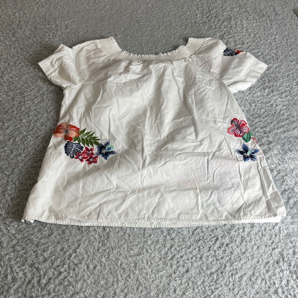 Talbots Petites White Floral Embroidered Smocked Neck Cotton Blouse Top MP - Picture 8 of 9